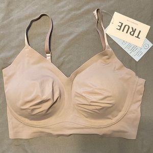 True & Co True Body Lift Full Cup Triangle wireless pullover bra